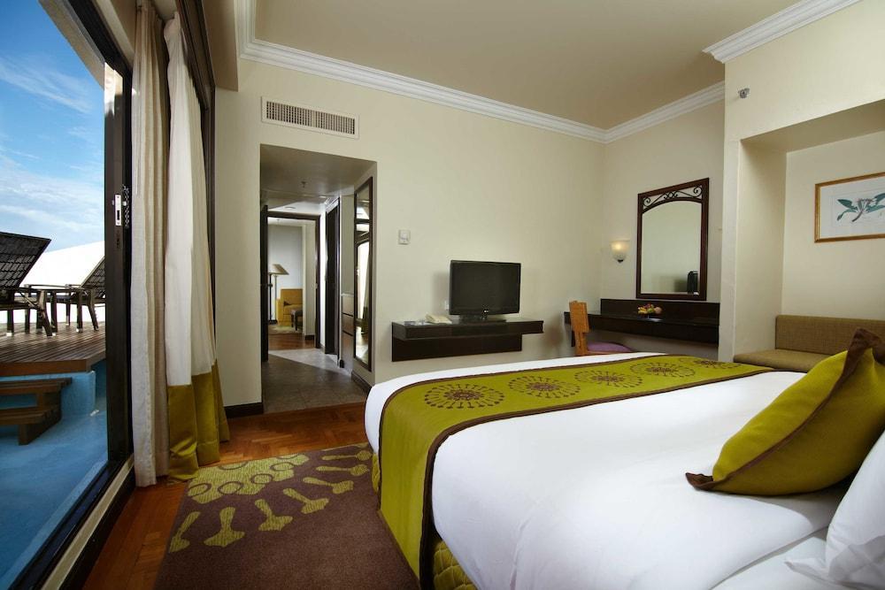Holiday Inn Resort Penang Batu Feringgi Ngoại thất bức ảnh