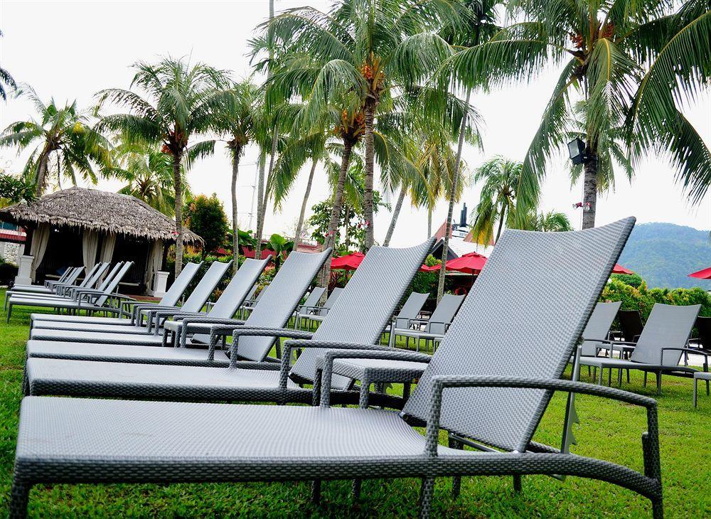 Holiday Inn Resort Penang Batu Feringgi Ngoại thất bức ảnh
